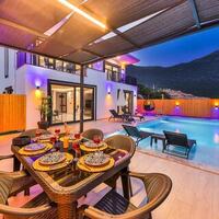 Villa Simurg — 13