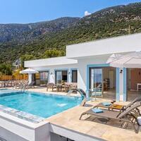 Villa Nevra — 3