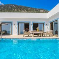 Villa Nevra — 4