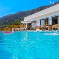 Villa Nevra — 5