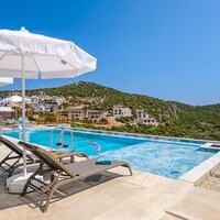 Villa Nevra — 22