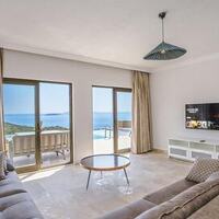 Villa Nevra — 60