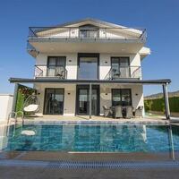 Villa Malibu — 17