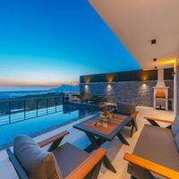 Villa Xanadu — 8