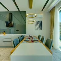 Villa Mercury 9 — 10