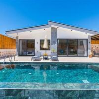 Villa Apollon — 11