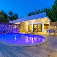 Villa Yek — 2