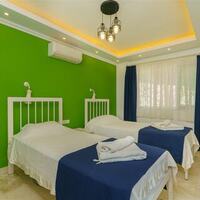 Villa Sydney — 60