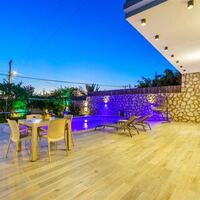 Villa Yek — 11