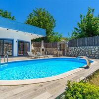 Villa Yek — 26