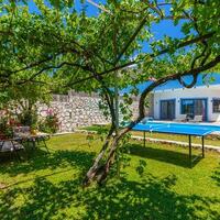 Villa Yek — 50