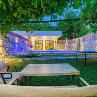 Villa Yek — 54