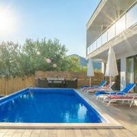 Villa Palas — 4