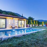 Villa Menesa — 6