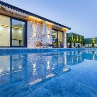 Villa Menesa — 14