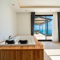 Villa Avenir — 70
