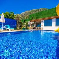 Villa Anahita — 1
