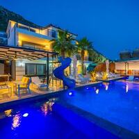 Villa Titanic — 1