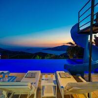 Villa Titanic — 3