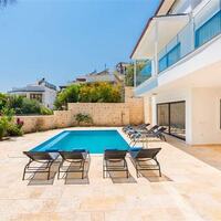 Villa City — 7