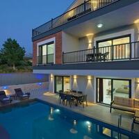 Villa White 1 — 2