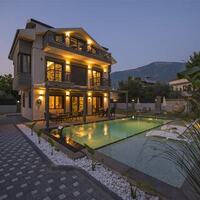 Villa Lore B — 11