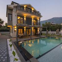 Villa Lore B — 12