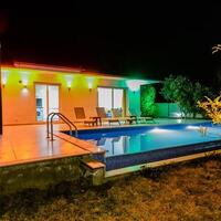 Villa Ahu — 11