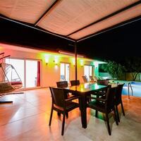 Villa Ahu — 17