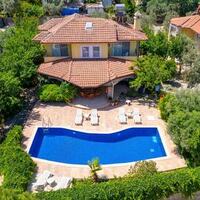 Villa Alora — 30