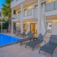 Villa Palm — 2