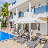Villa Palm — 9