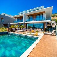 Villa Aura C — 2