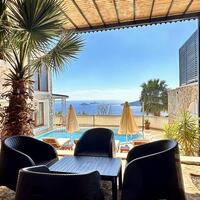 Villa Berat — 1