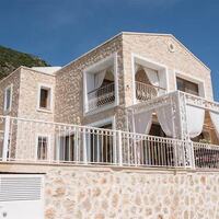 Villa Berat — 6