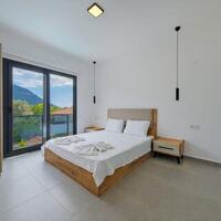 Villa Note 5 — 24