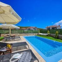Villa Toscana 5 — 8