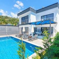 Villa Rojin — 1