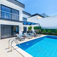 Villa Rojin — 2