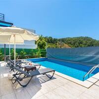 Villa Rojin — 8