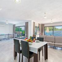 Villa Rojin — 28