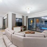Villa Rojin — 35