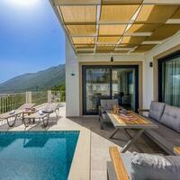 Villa Oriente — 10