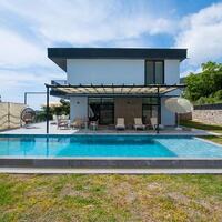 Villa King — 2