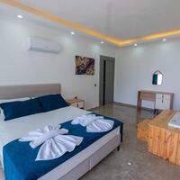 Villa King — 15