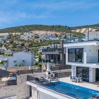 Villa Lovelet 2 — 50