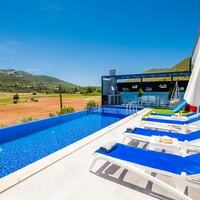 Villa Lavinya — 17