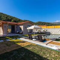 Villa Green — 16