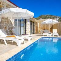 Villa Pamir — 1