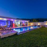 Villa Guru — 1